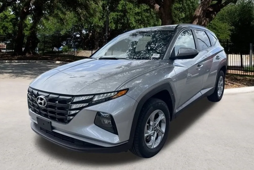 2024 Hyundai Tucson SEL photo 1