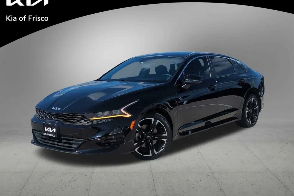2022 Kia K5 GT-Line photo 1