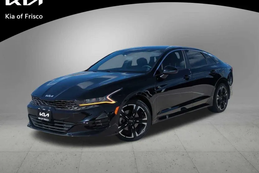 2022 Kia K5 GT-Line photo 1