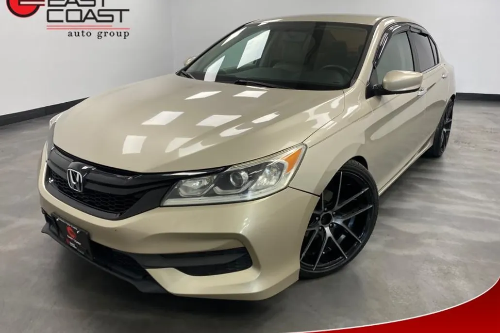 2016 Honda Accord LX photo 1