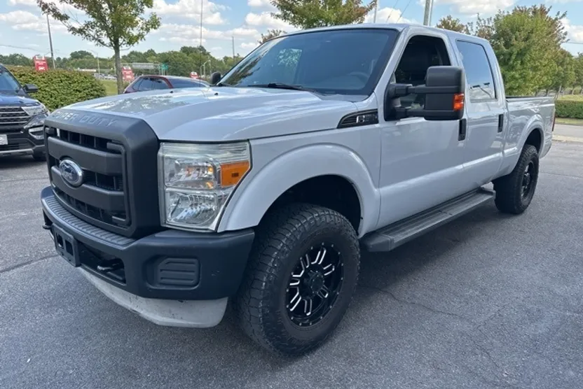 2011 Ford F-250 XL photo 1