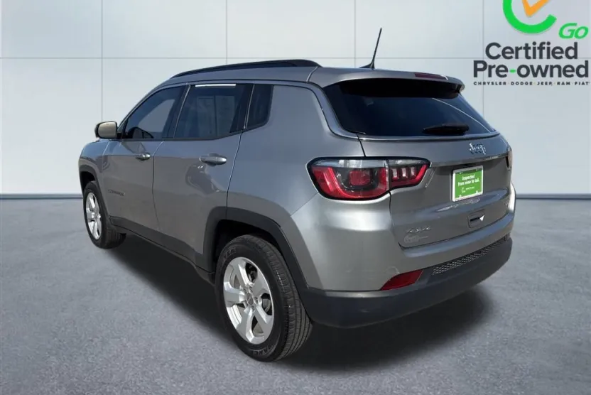 2018 Jeep Compass Latitude photo 1