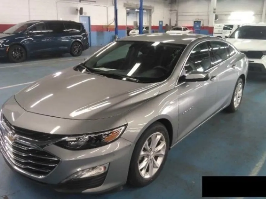 2024 Chevrolet Malibu 1LT photo 1