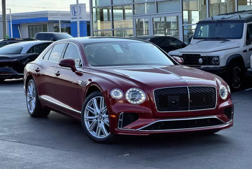 2026 Bentley Flying Spur photo 1