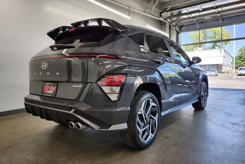 2024 Hyundai Kona N Line photo 1