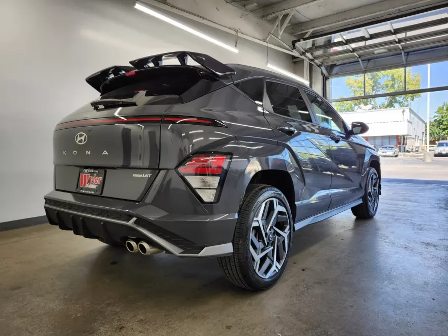 2024 Hyundai Kona N Line photo 1