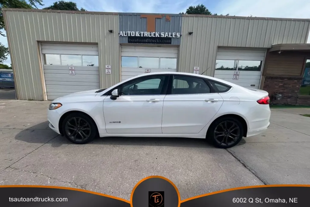 2018 Ford Fusion SE Hybrid photo 1