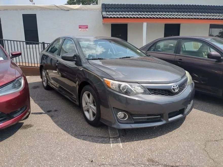2014 Toyota Camry Base photo 1