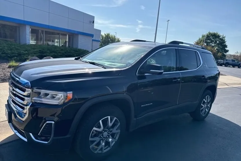 2023 Gmc Acadia SLT photo 1