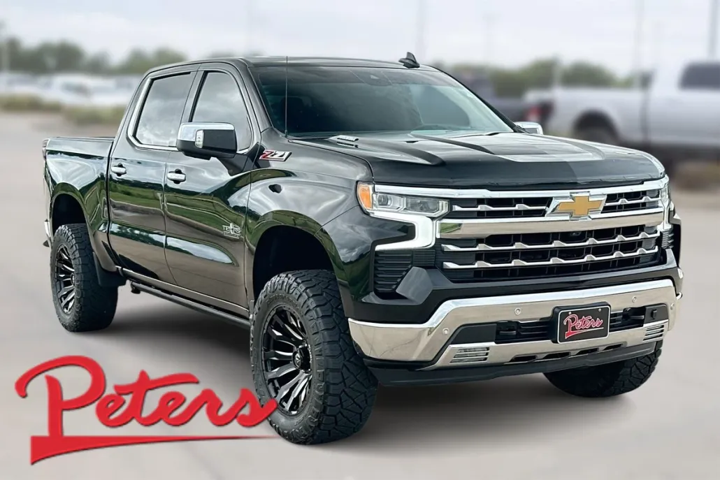 2023 Chevrolet Silverado 1500 LTZ photo 1