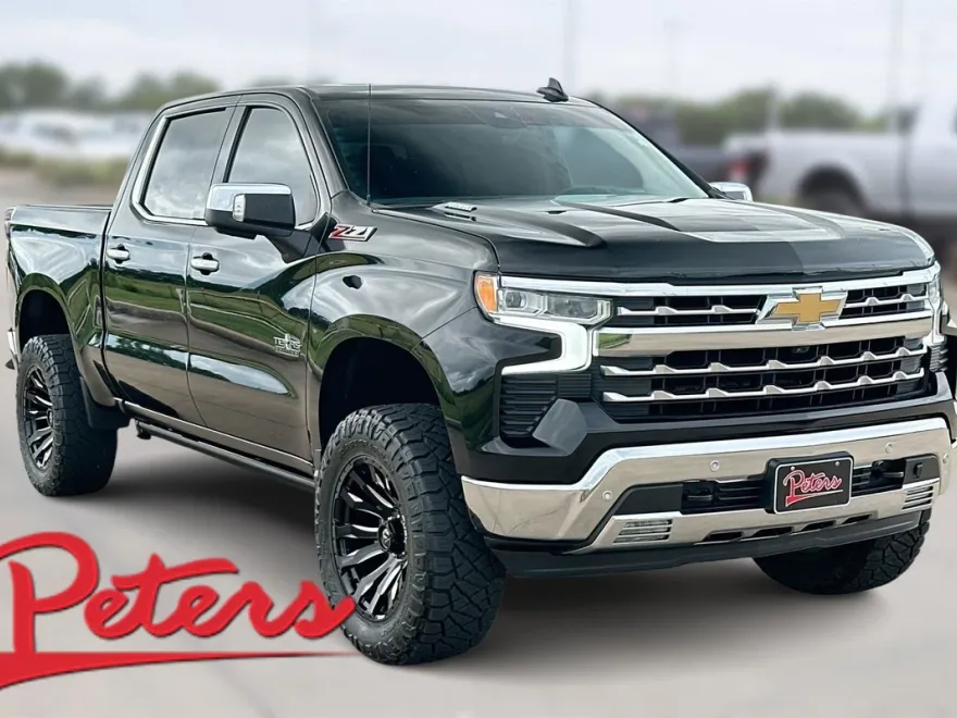 2023 Chevrolet Silverado 1500 LTZ photo 1