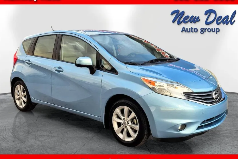 2014 Nissan Versa Note S photo 1