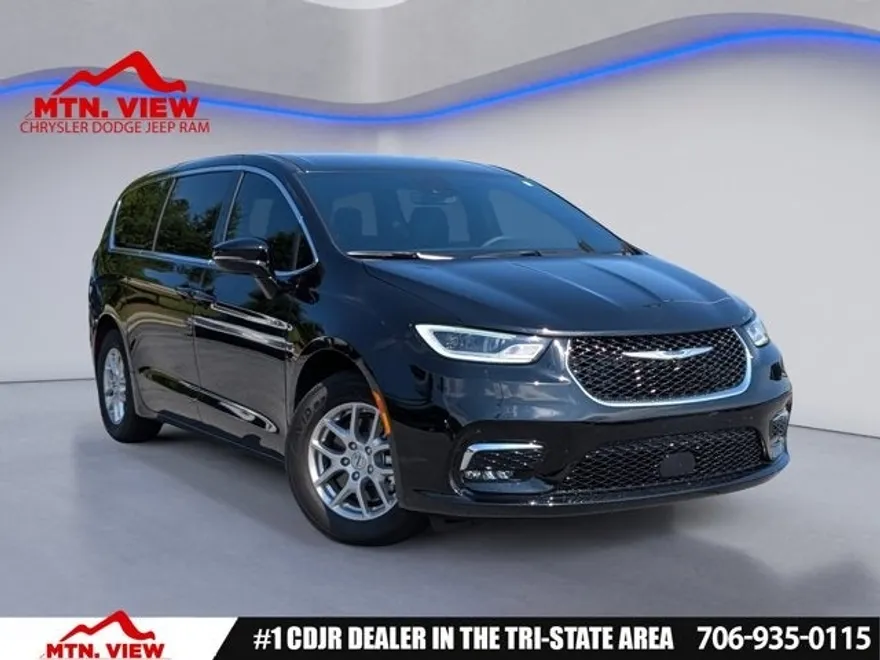 2025 Chrysler Pacifica photo 1