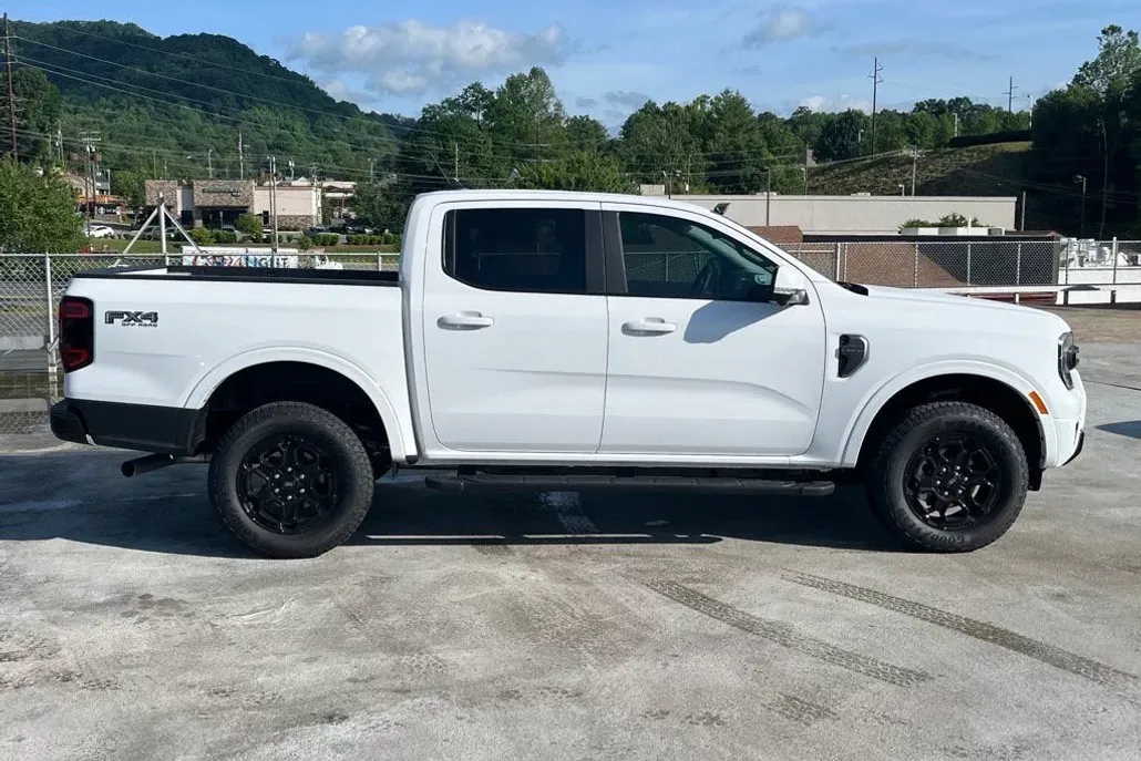 2025 Ford Ranger Lariat photo 1