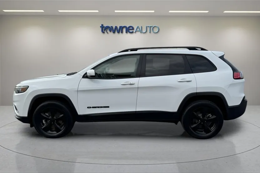 2021 Jeep Cherokee Altitude photo 1