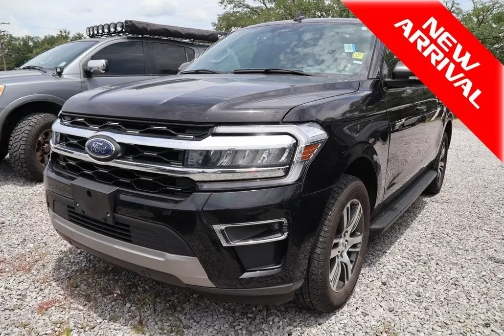 2024 Ford Expedition MAX Limited photo 1