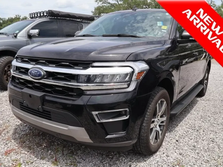 2024 Ford Expedition MAX Limited photo 1