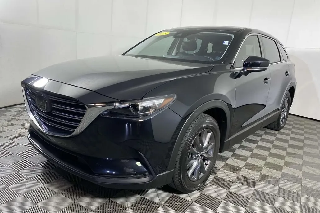 2023 Mazda CX-9 Touring photo 1