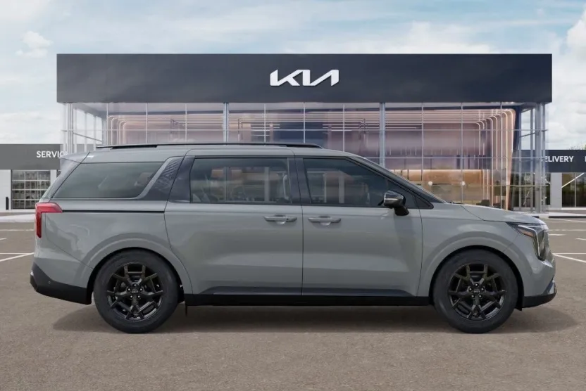 2026 Kia Carnival SX photo 1