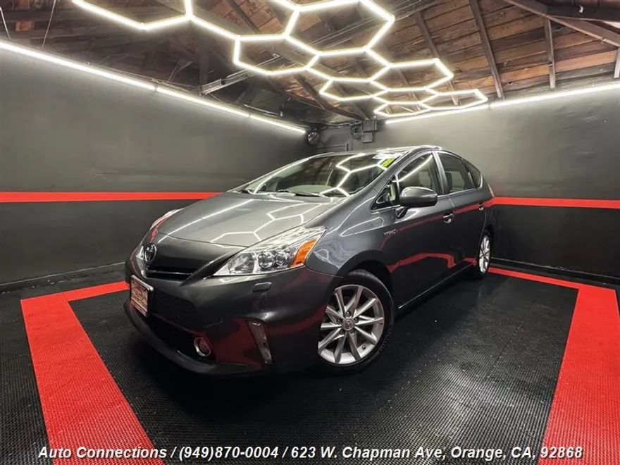 2012 Toyota Prius V Five photo 1