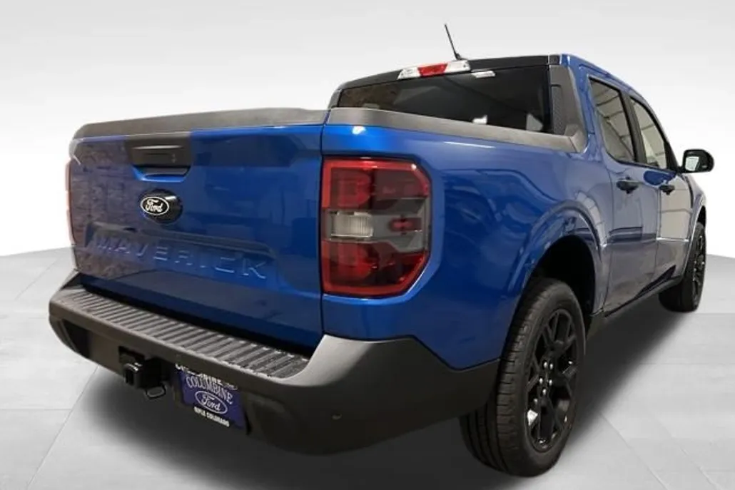2025 Ford Maverick XLT photo 1