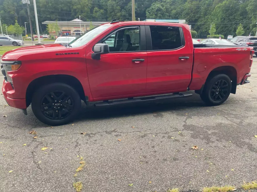 2022 Chevrolet Silverado 1500 Custom photo 1