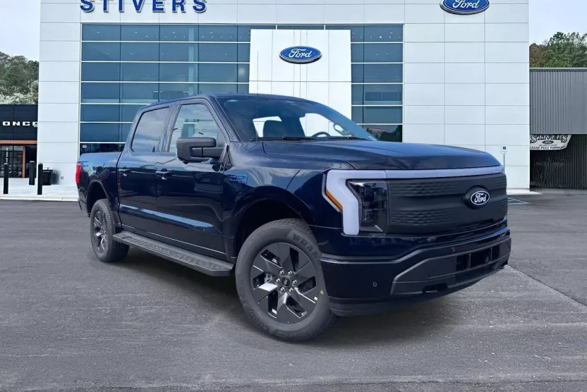 2025 Ford F-150 Lightning photo 1