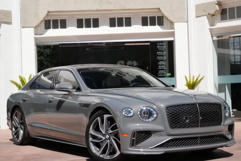 2025 Bentley Flying Spur Speed photo 1
