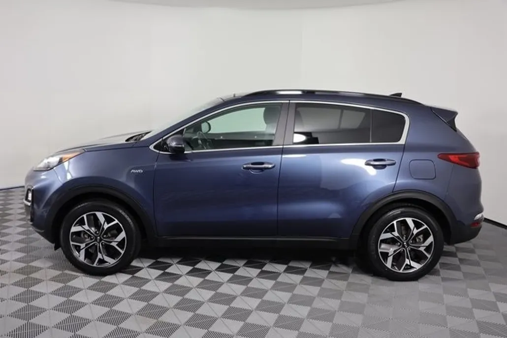 2022 Kia Sportage EX photo 1