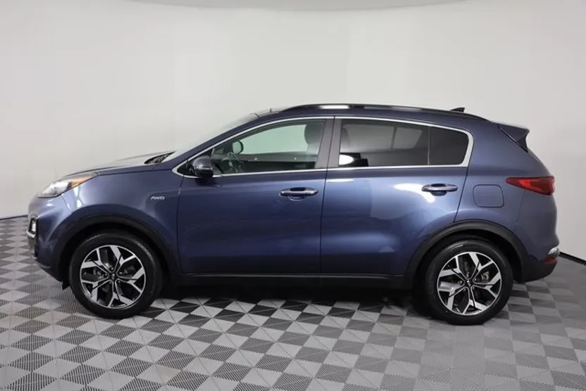 2022 Kia Sportage EX photo 1