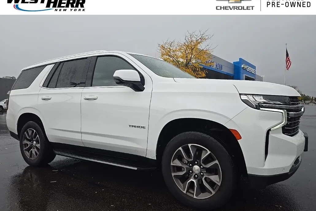 2022 Chevrolet Tahoe LT photo 1
