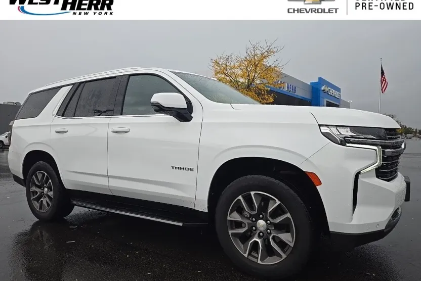 2022 Chevrolet Tahoe LT photo 1