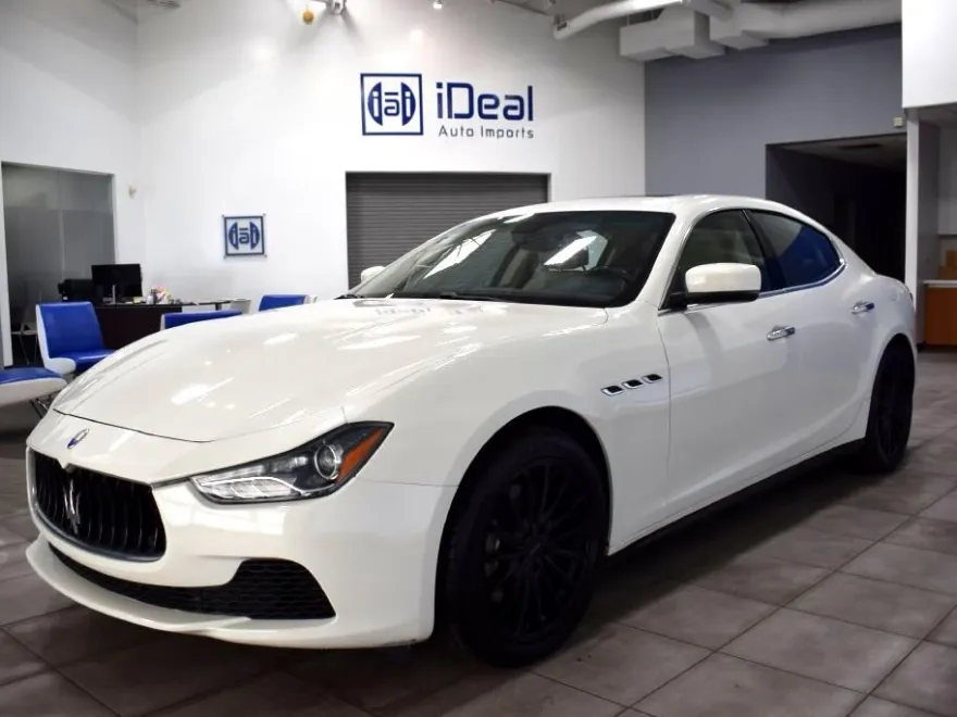 2014 Maserati Ghibli Base photo 1