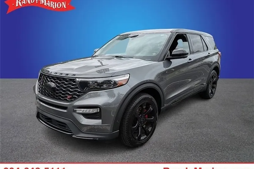 2022 Ford Explorer ST photo 1