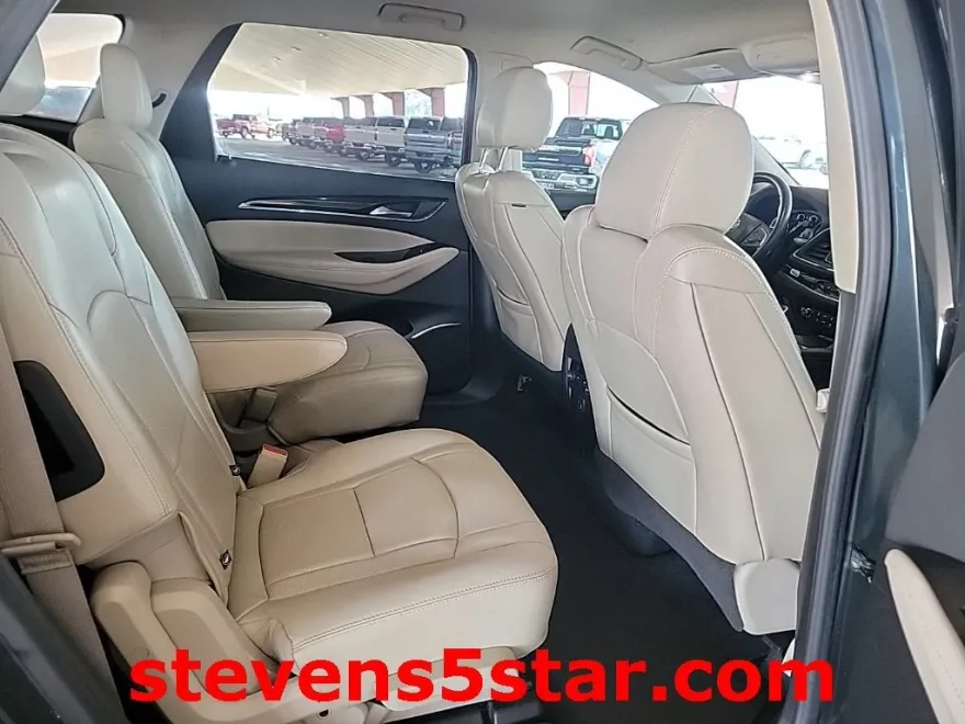 2018 Buick Enclave Essence photo 1