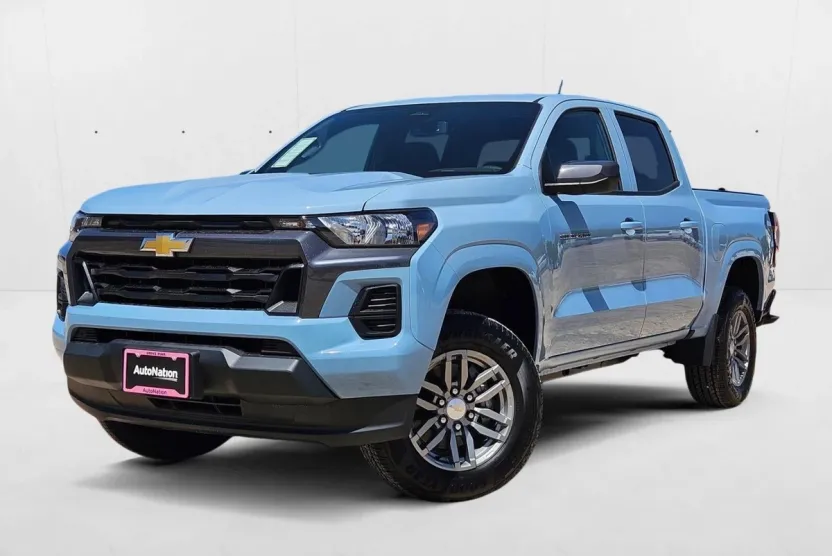 2026 Chevrolet Colorado LT photo 1