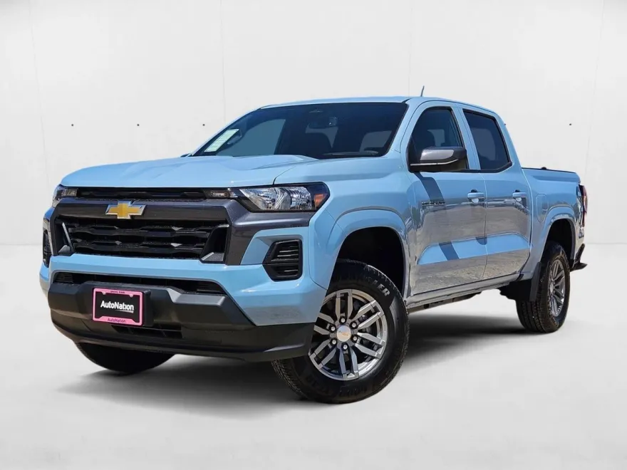 2026 Chevrolet Colorado LT photo 1