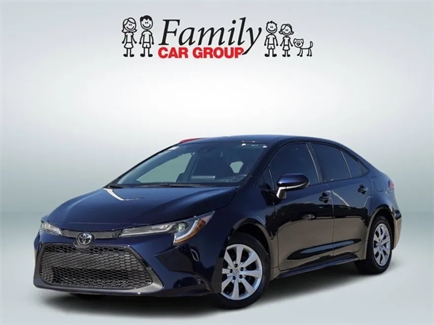 2022 Toyota Corolla LE photo 1