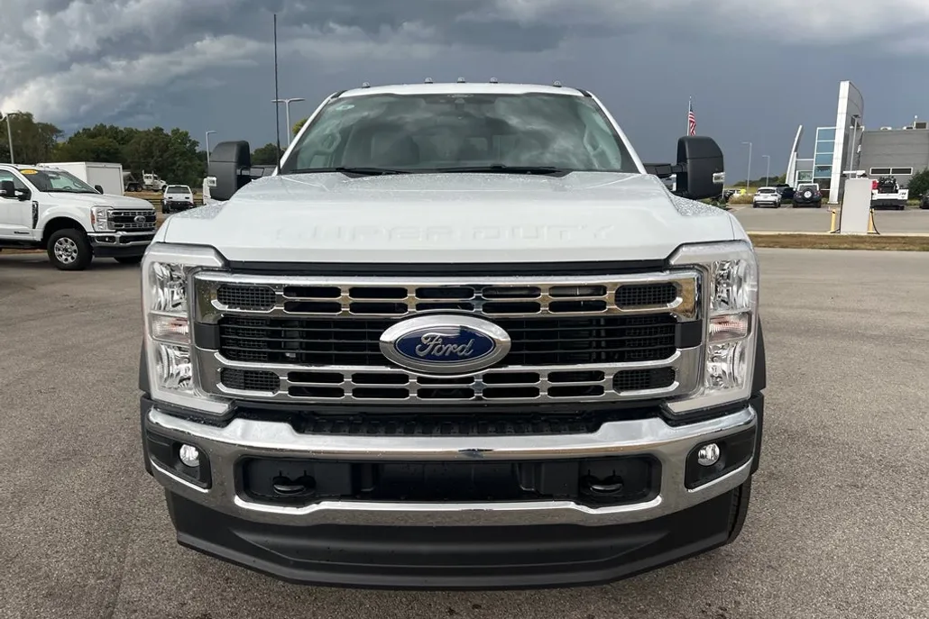 2026 Ford F-550 XL photo 1