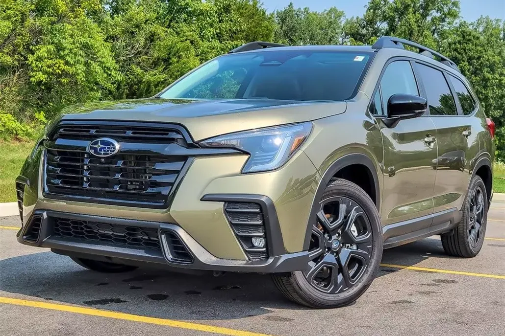 2025 Subaru Ascent Onyx Edition Touring photo 1
