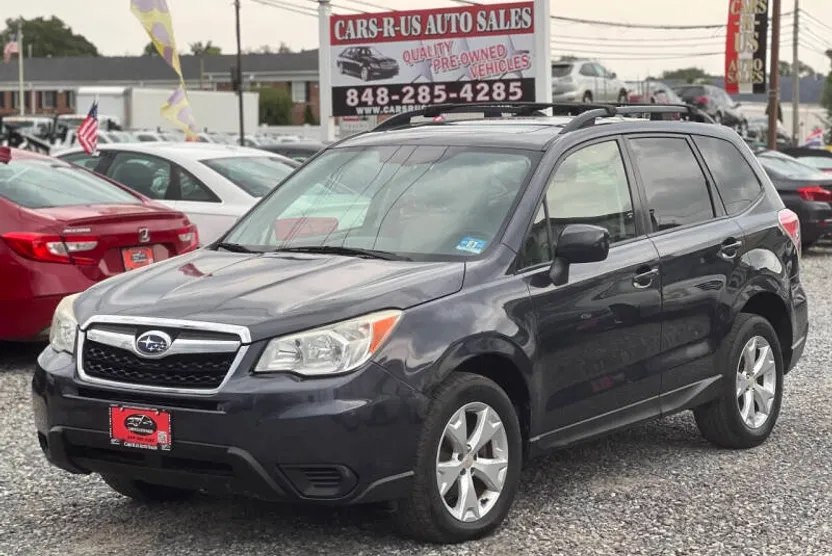 2015 Subaru Forester 2.5i Premium photo 1