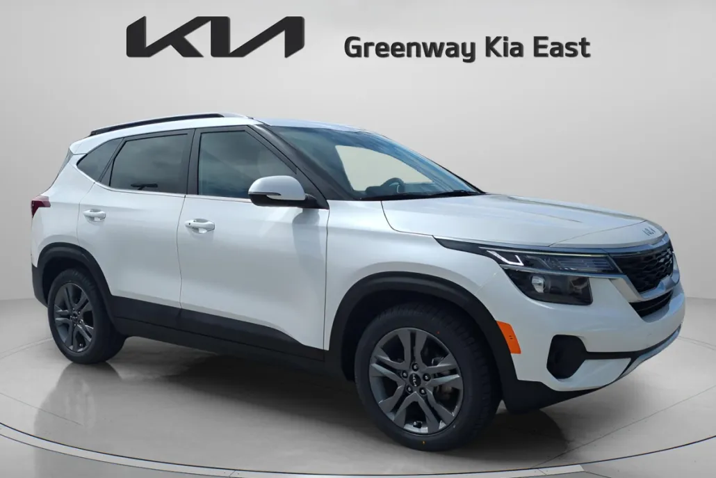 2023 Kia Seltos S photo 1