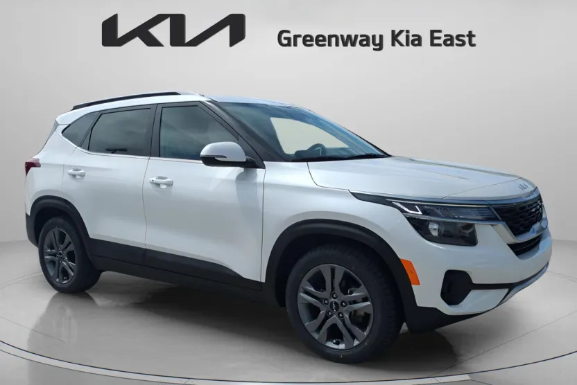2023 Kia Seltos S photo 1