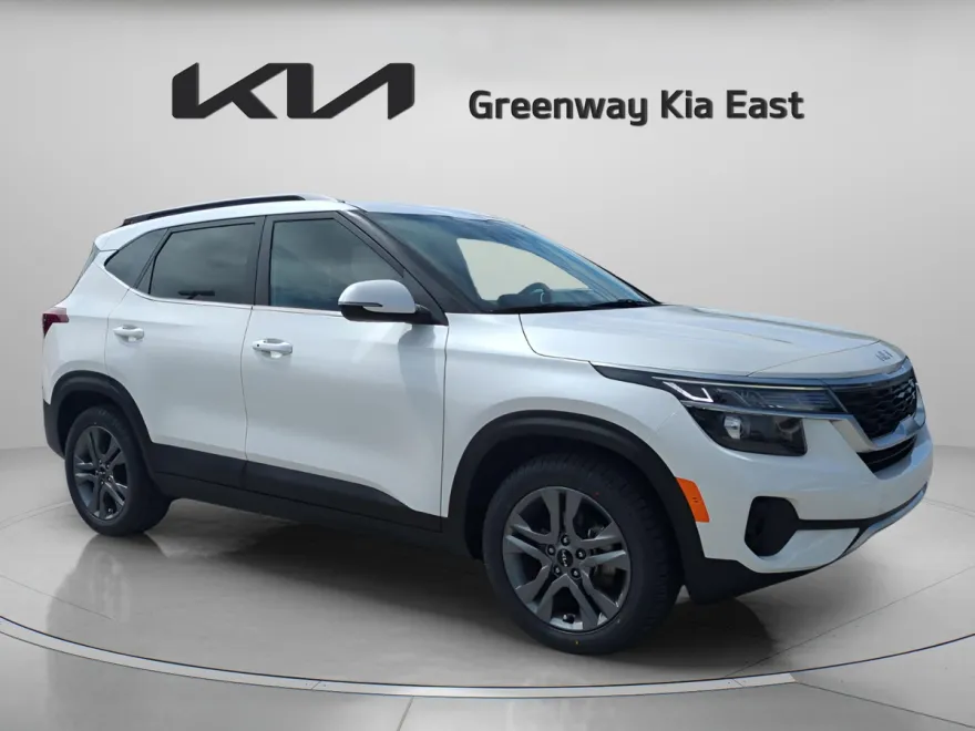 2023 Kia Seltos S photo 1