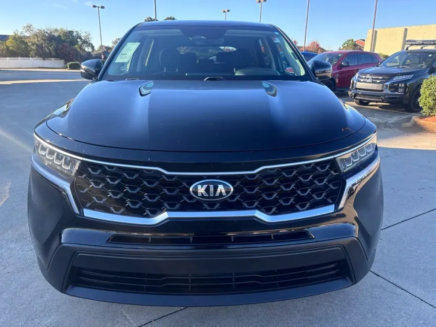 2021 Kia Sorento LX photo 1