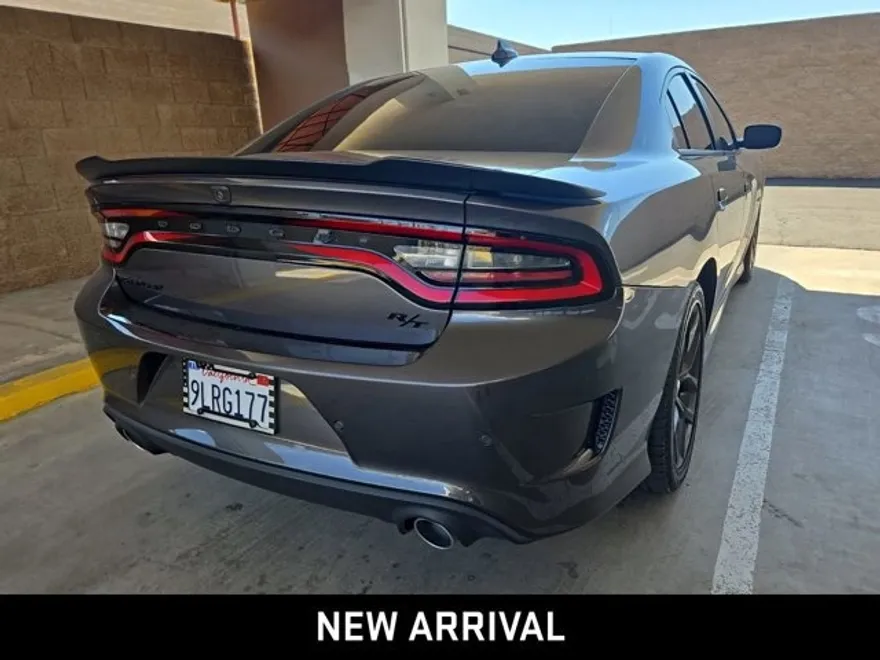 2022 Dodge Charger R/T photo 1