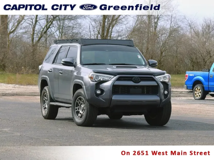 2023 Toyota 4Runner TRD Off-Road Premium photo 1