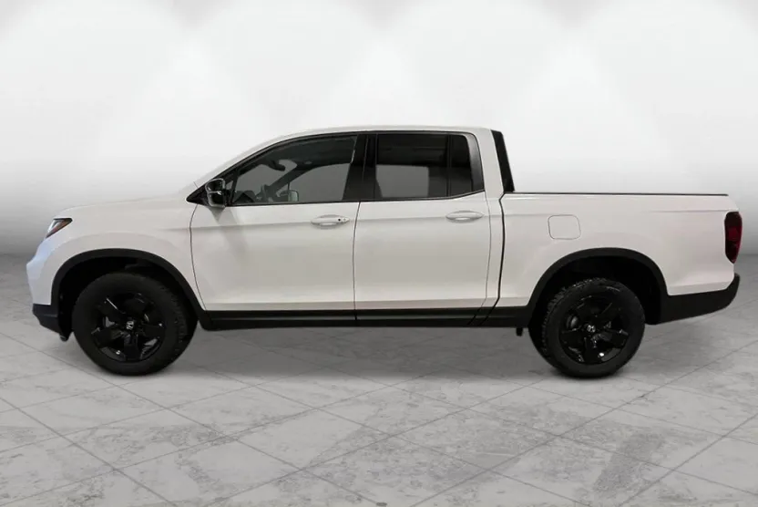 2026 Honda Ridgeline Black Edition photo 1