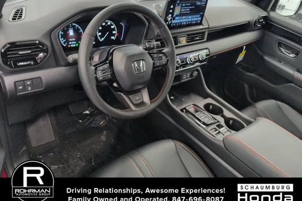 2025 Honda Pilot TrailSport photo 1