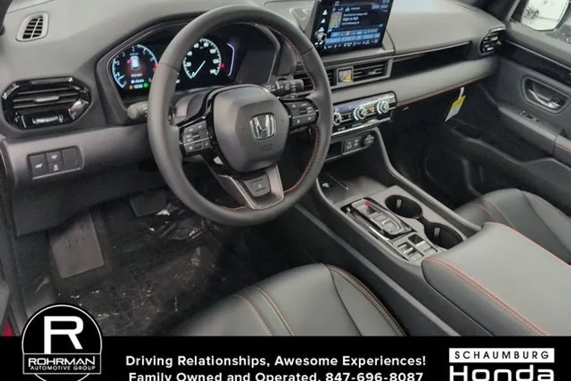 2025 Honda Pilot TrailSport photo 1